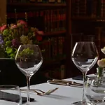 Hotel Le Cro-magnon - Hôtel&restaurant - Piscine - Climatisation 3*