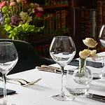 Le Cro-magnon - Hôtel&restaurant - Piscine - Climatisation 3* Les Eyzies