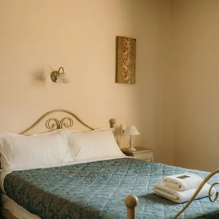 Hotel Le Cro-magnon Les Eyzies