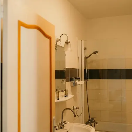 Le Cro-magnon 3* Les Eyzies