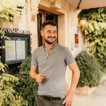 Hotel Le Cro-magnon Les Eyzies