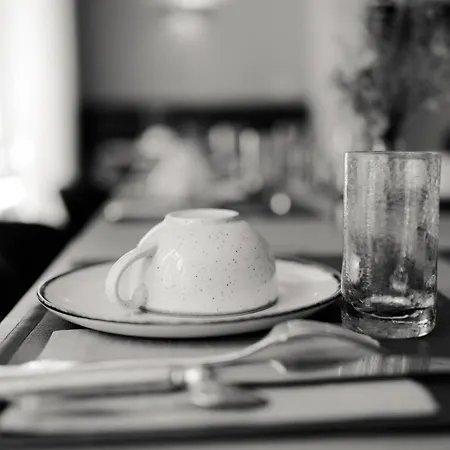 Le Cro-magnon Les Eyzies