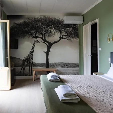 Le Cro-magnon Hotel