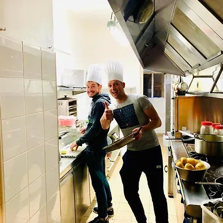 Le Cro-magnon - - Piscine - Climatisation Les Eyzies