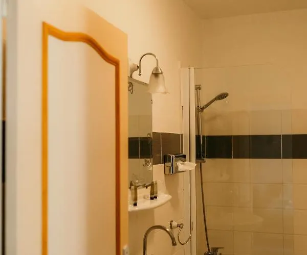 Le Cro-magnon 3* Les Eyzies