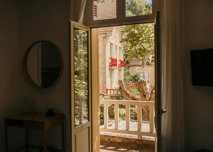 Le Cro-magnon Hotel Les Eyzies