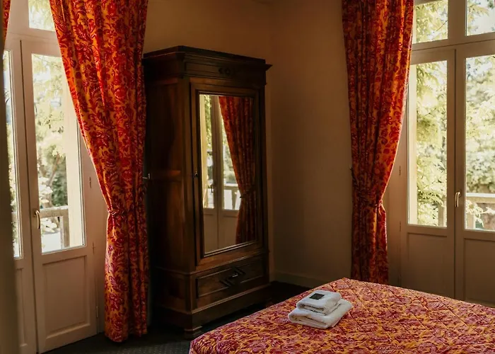 Le Cro-magnon Les Eyzies