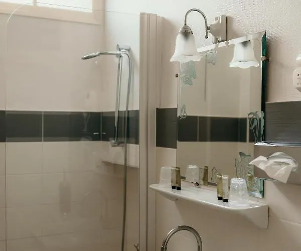 Le Cro-magnon Hotel Les Eyzies