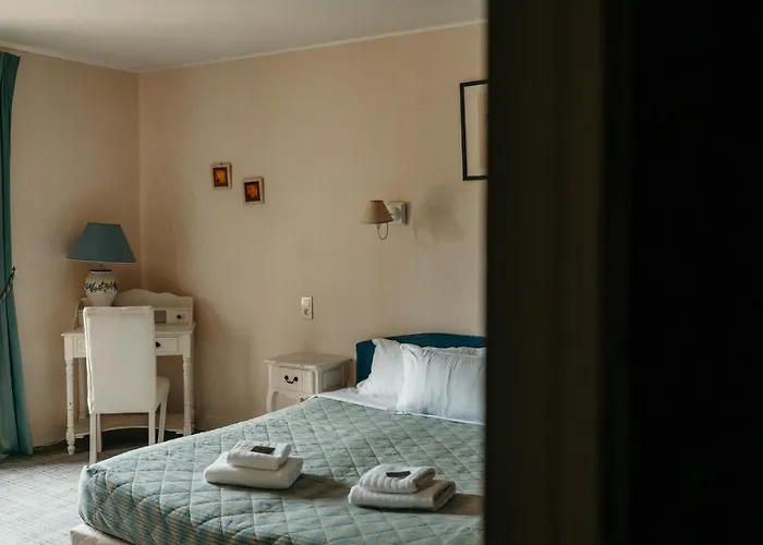 Le Cro-magnon Les Eyzies