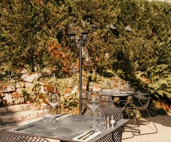 Hotel Le Cro-magnon Les Eyzies