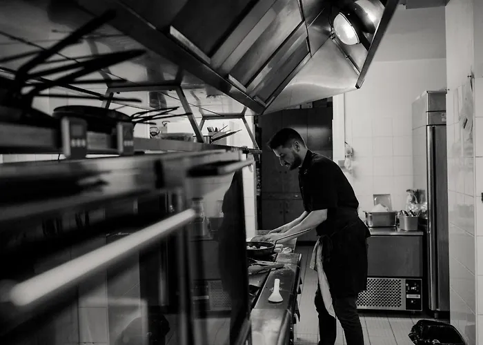 Hotel Le Cro-magnon Les Eyzies