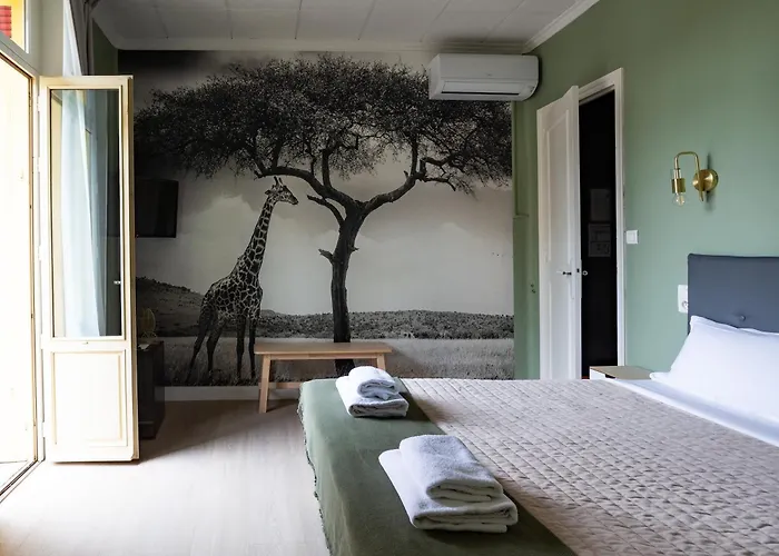 Le Cro-magnon Hotel