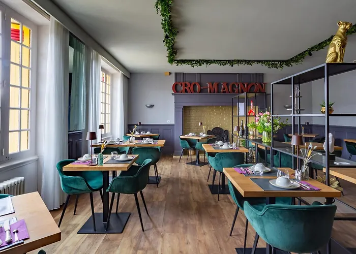 Le Cro-magnon Hotel 3*